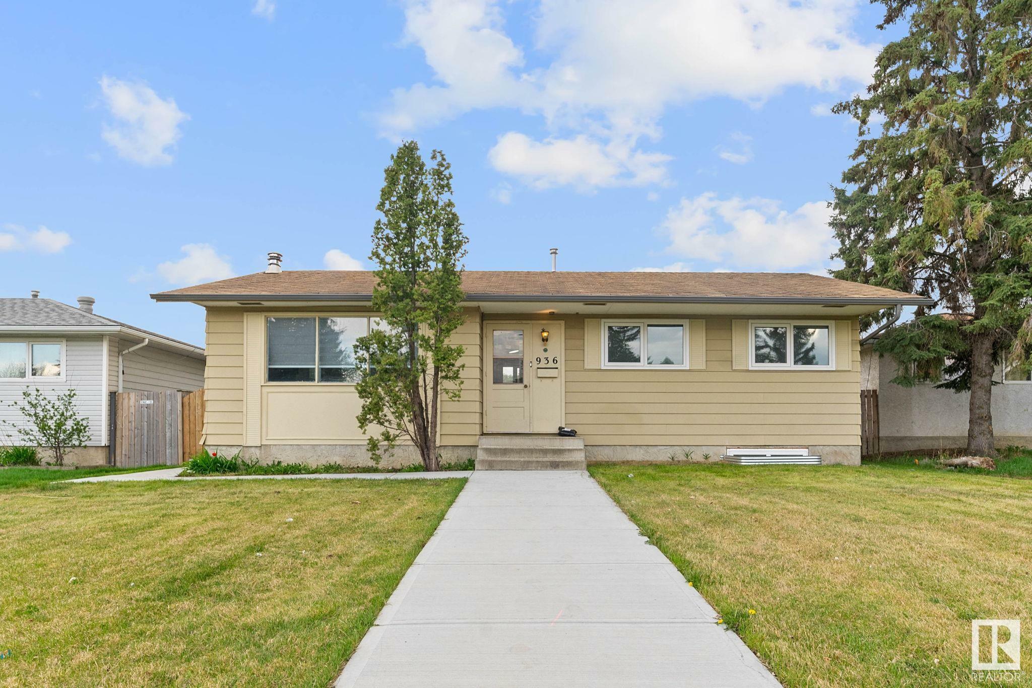 Property Photo:  936 Knottwood NW  AB T6K 3C2 