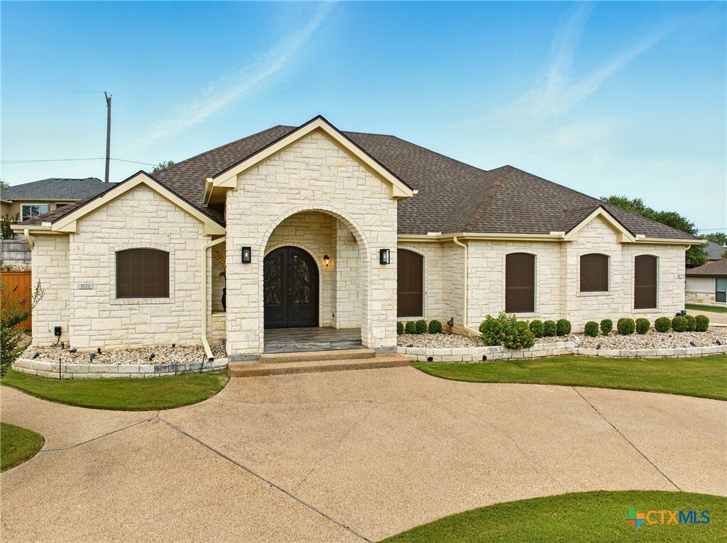 Property Photo: 1127 Redleaf Drive TX 76559