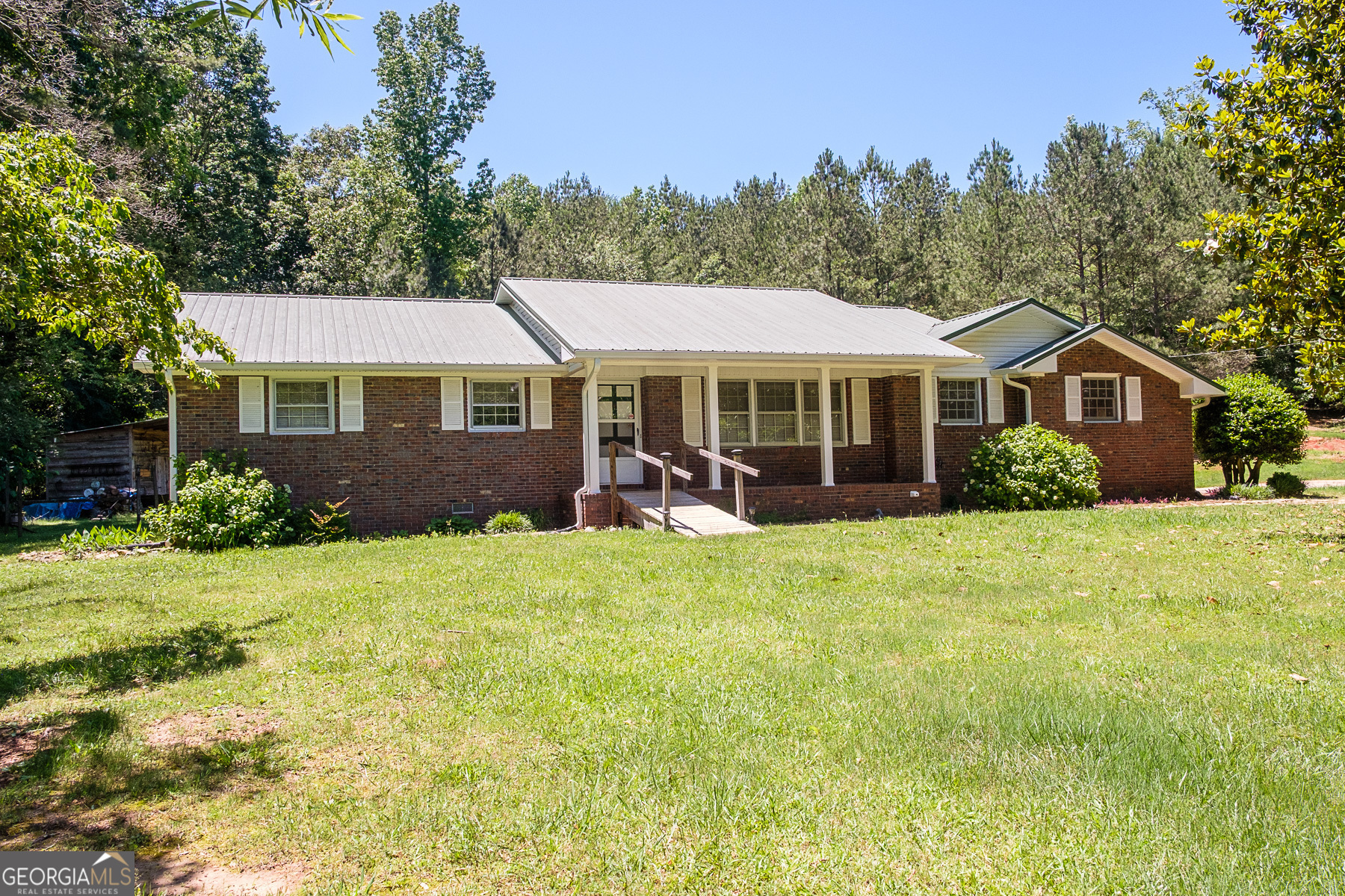 Property Photo: 2802 Wax Road SE GA 30104