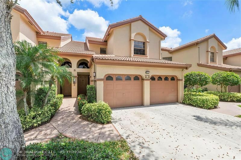 Property Photo: 5219 Europa Dr J FL 33437