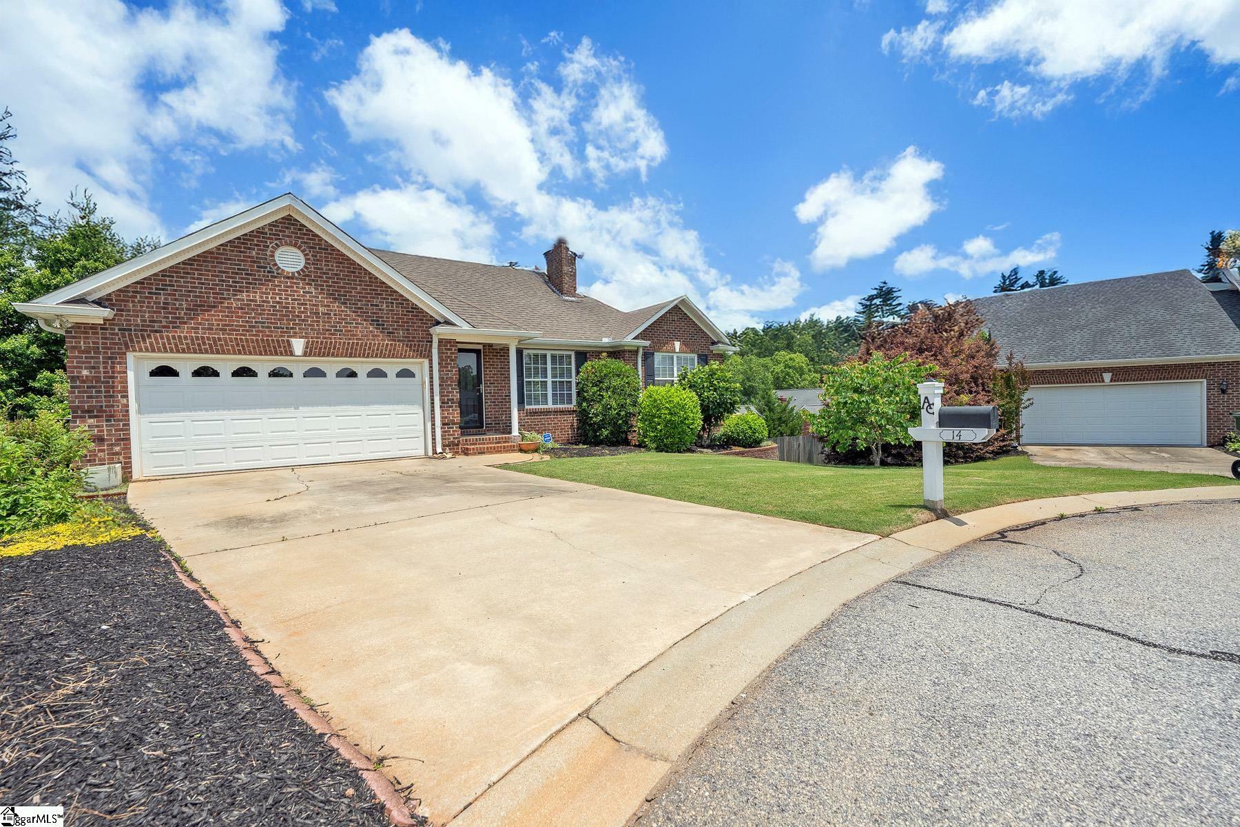 Property Photo: 14 Saint Thomas Court SC 29651
