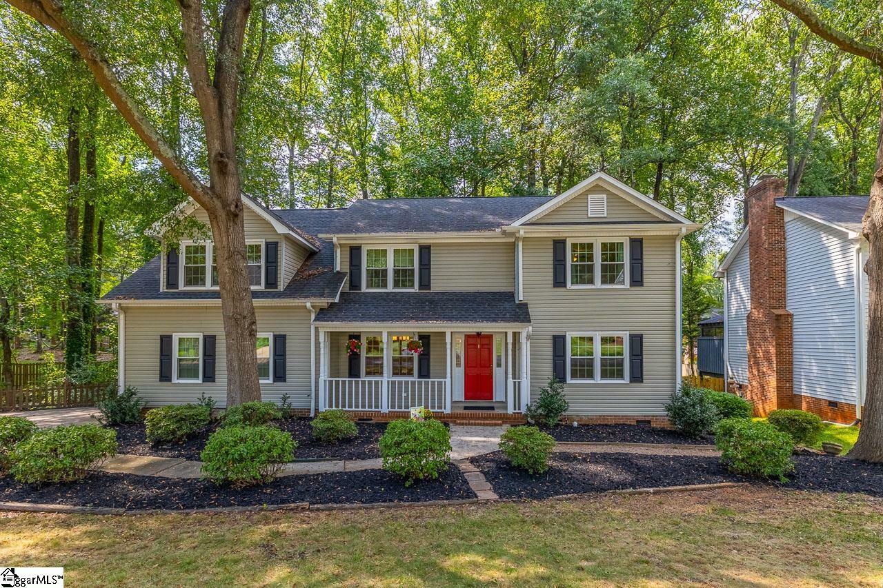 Property Photo: 215 E Shefford Street SC 29650