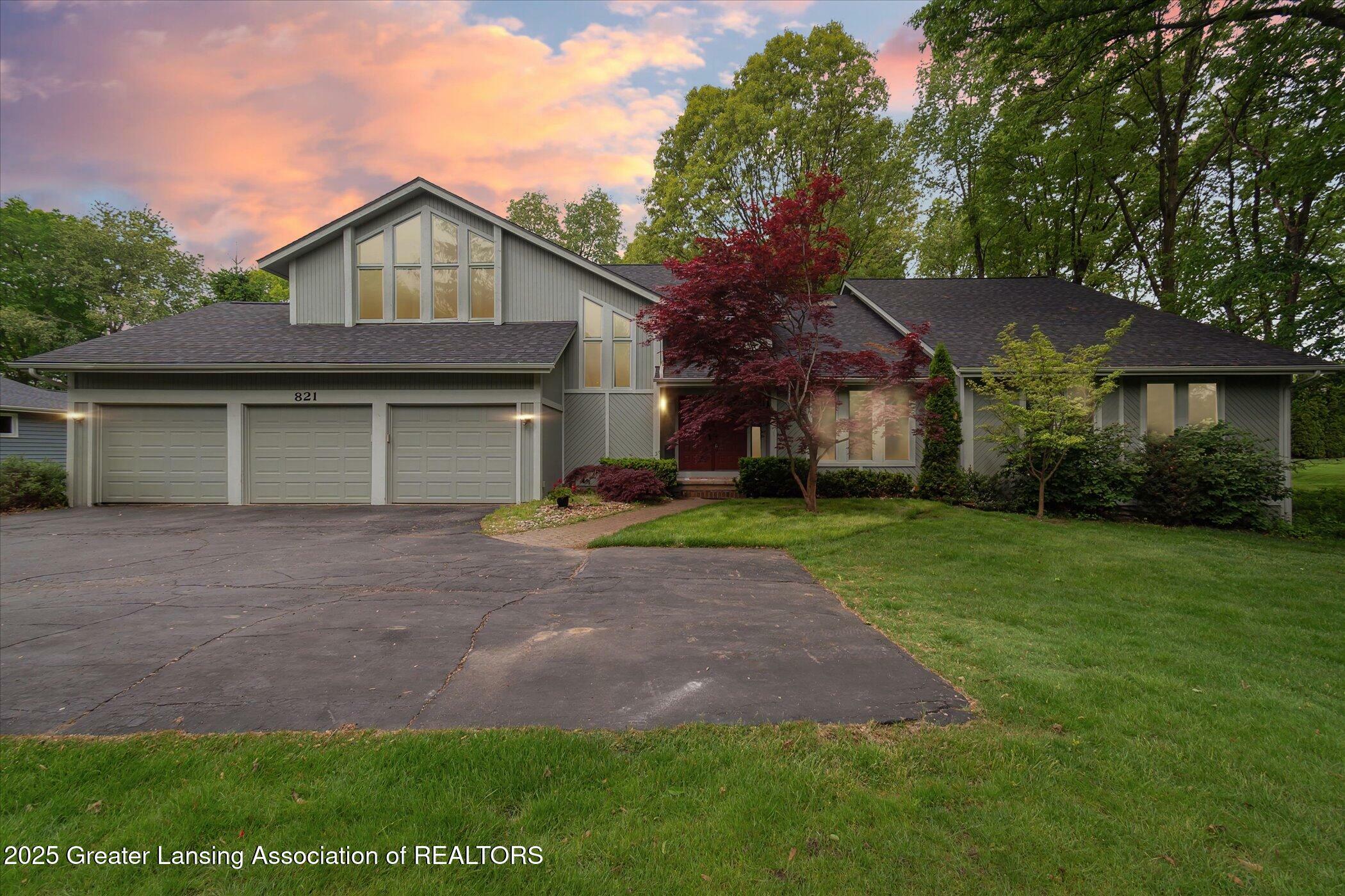 Property Photo: 821 St Charles Place MI 48393