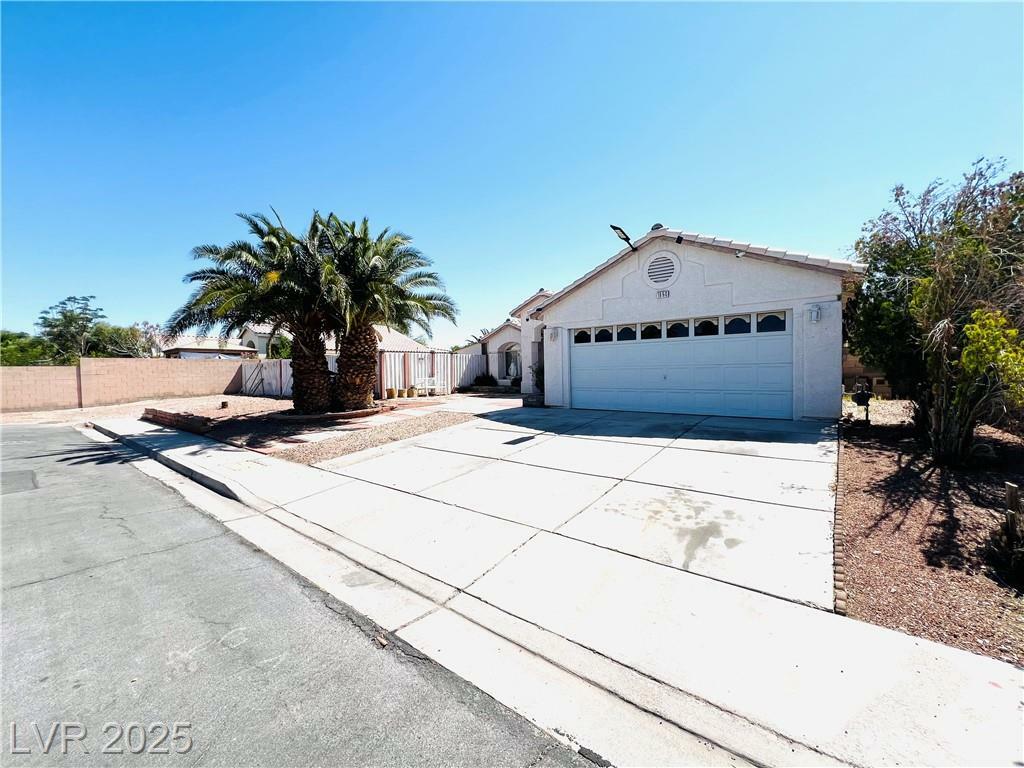 Property Photo: 1860 Banaba Lane NV 89156