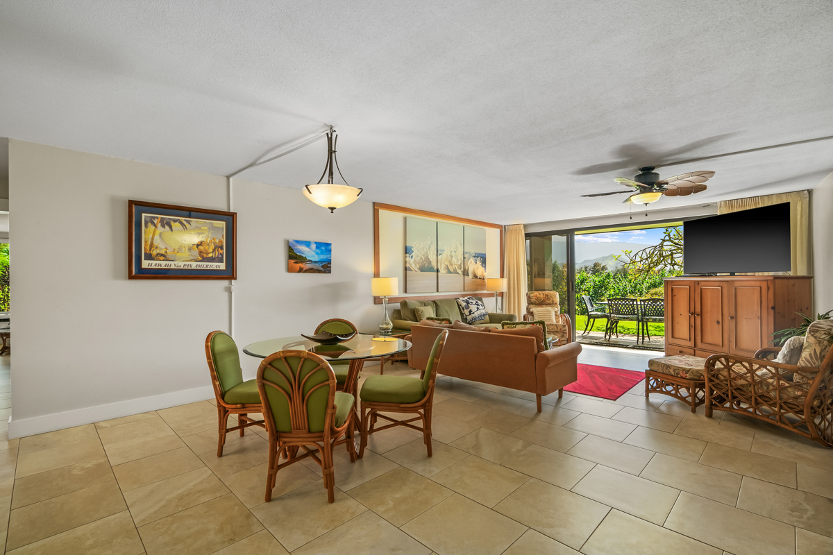 Property Photo: 5380 Honoiki Rd F16 HI 96722