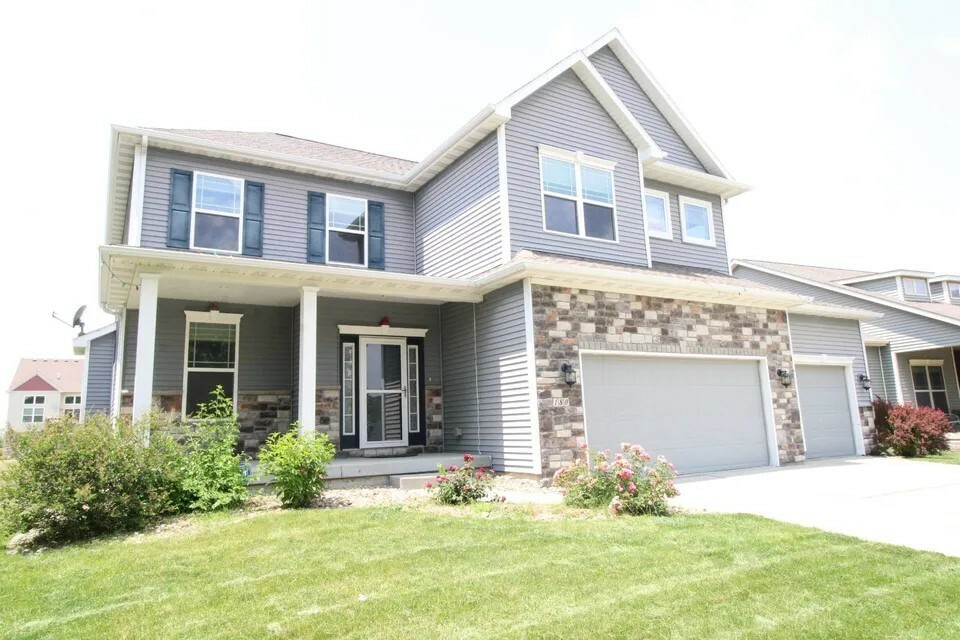 180 Bridgewood Drive  West Des Moines IA 50266 photo