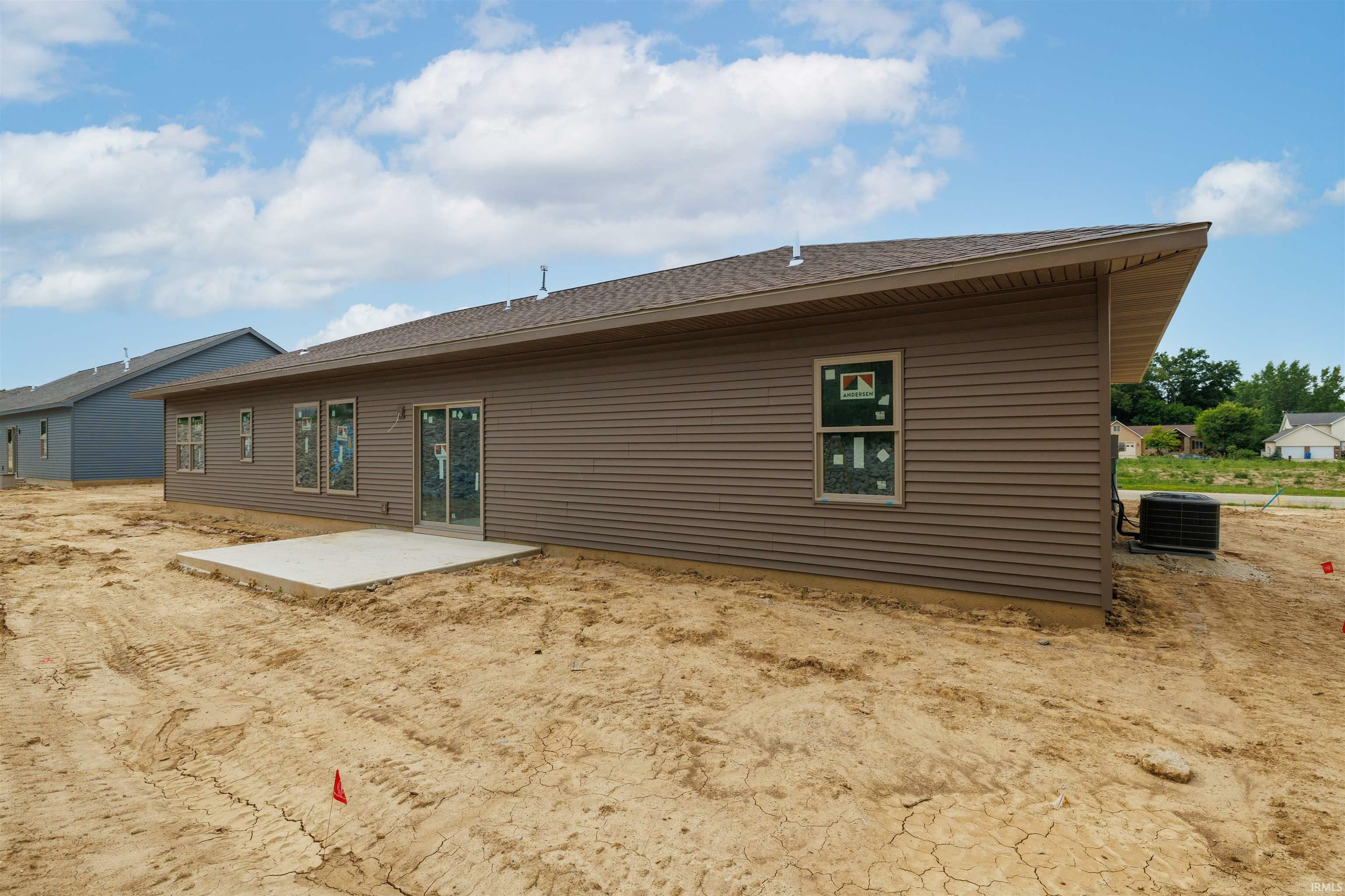 Property Photo: 988 E Hawthorn Lane IN 46725