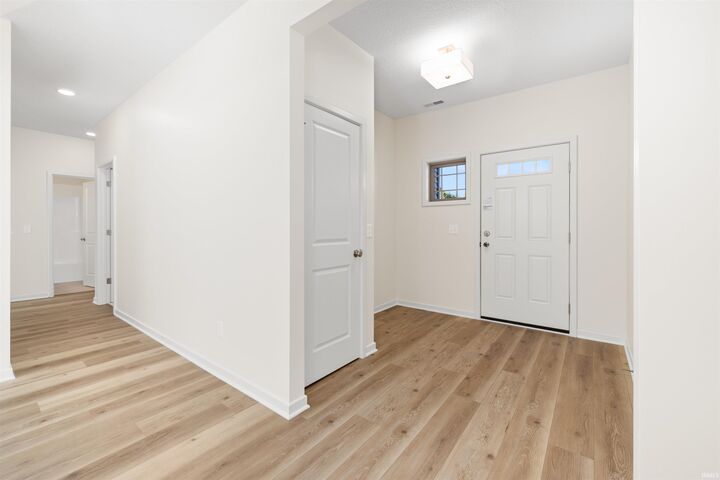 Property Photo:  988 E Hawthorn Lane  IN 46725 