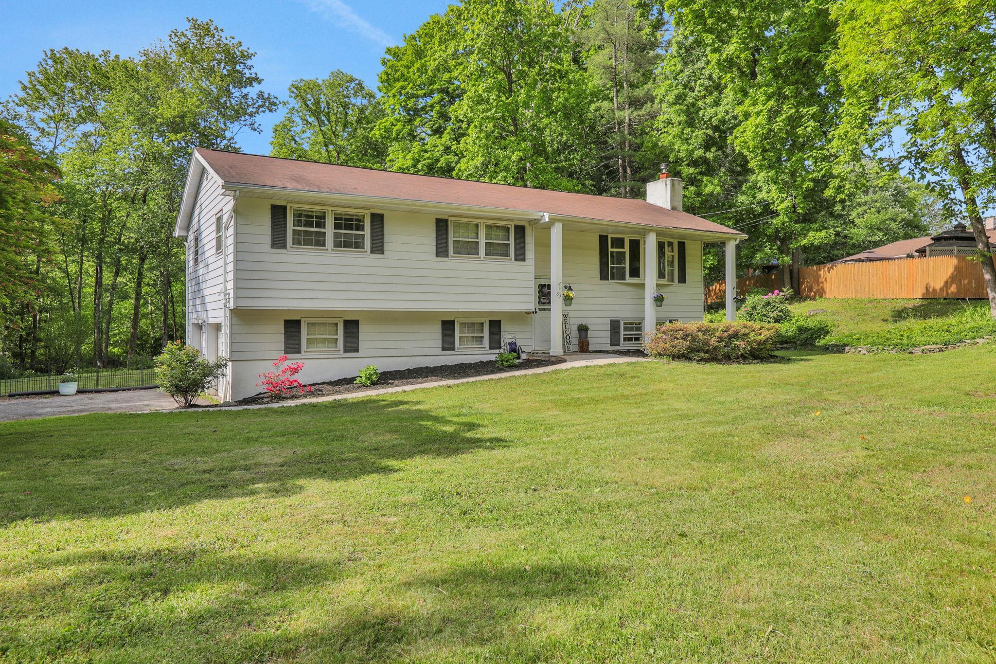 Property Photo: 33 Greentree Drive N NY 12538