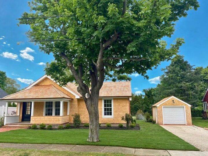 9 Circuit Rd  Bellport Village NY 11713 photo