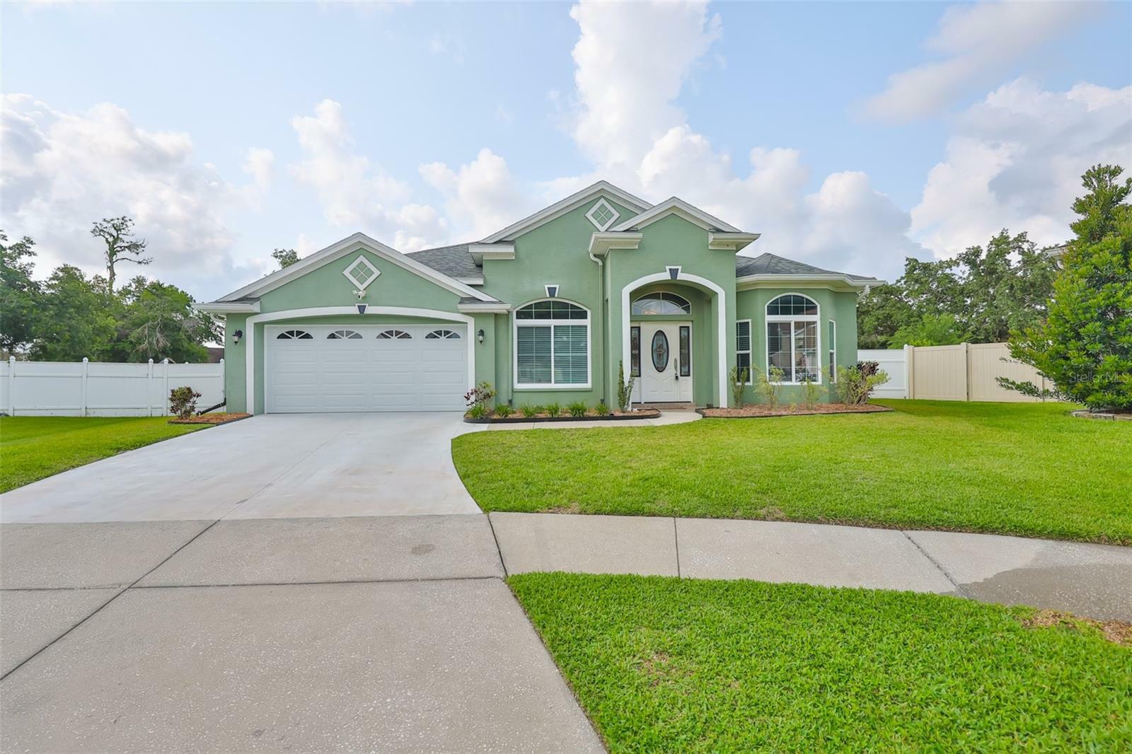 Property Photo: 3634 Springville Drive FL 33596