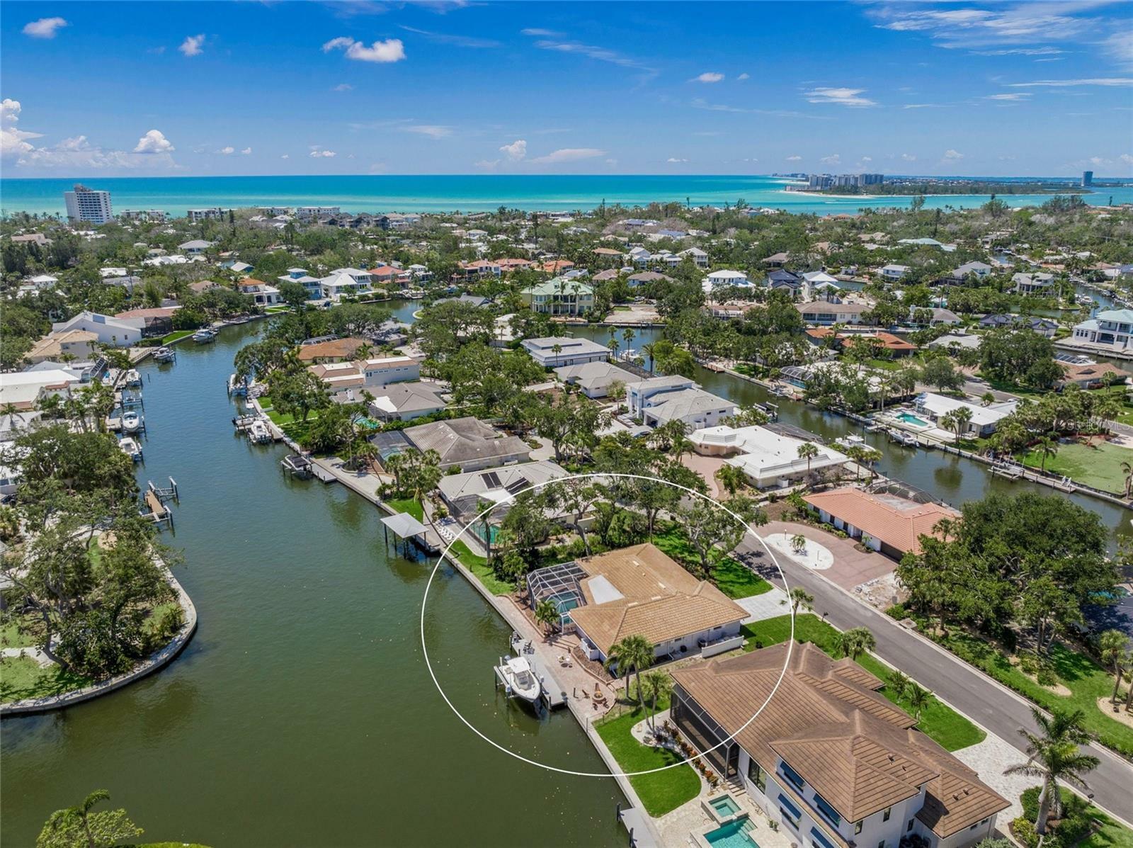 Property Photo: 572 Commonwealth Lane FL 34242