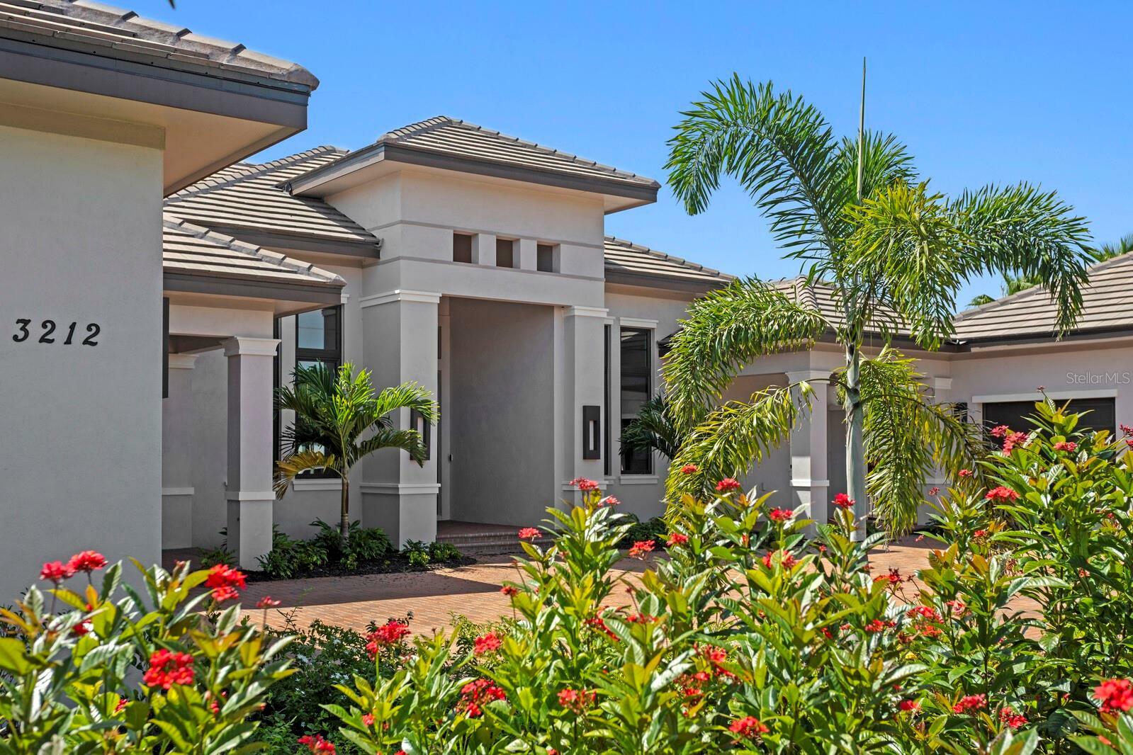 Property Photo:  3212 Signet Court  FL 34240 