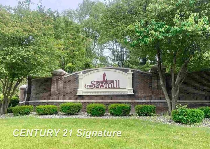 8 Sawmill Boulevard  Saginaw MI 48603 photo