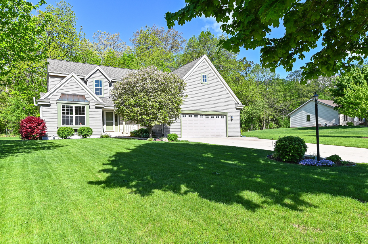 Property Photo: 9165 S 47th St WI 53132