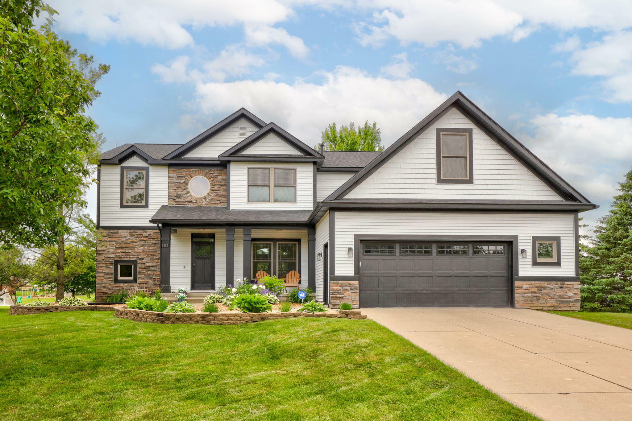 Property Photo: 8460 Woodridge Drive MI 48423
