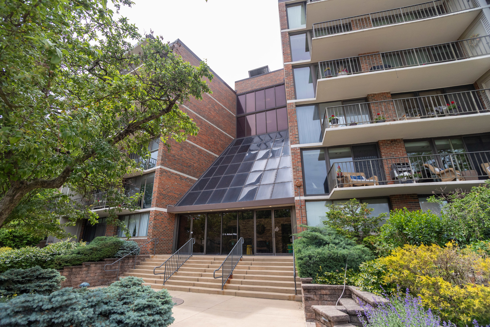 2 S Atrium Way 208  Elmhurst IL 60126 photo