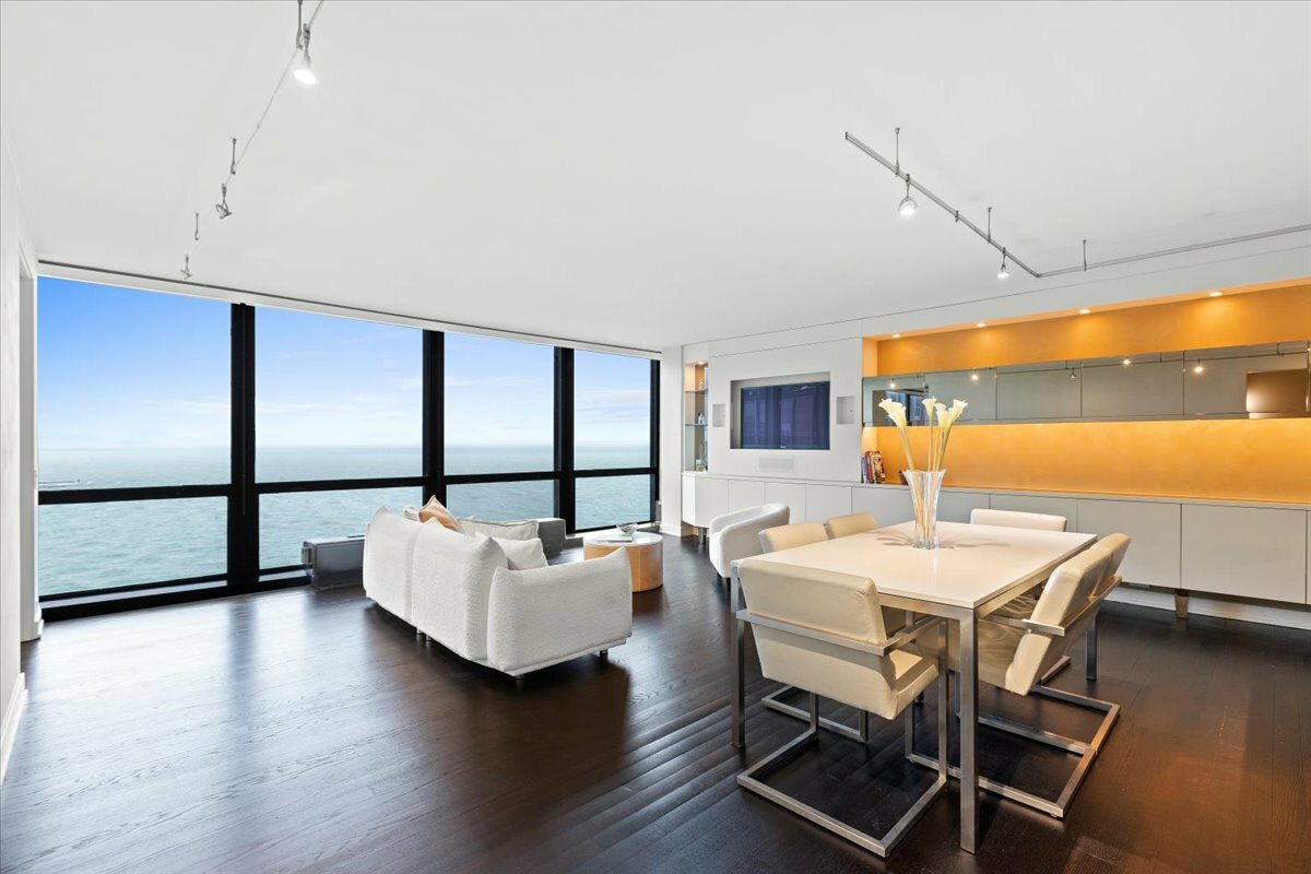 Property Photo: 900 N Lake Shore Drive 2809 IL 60611