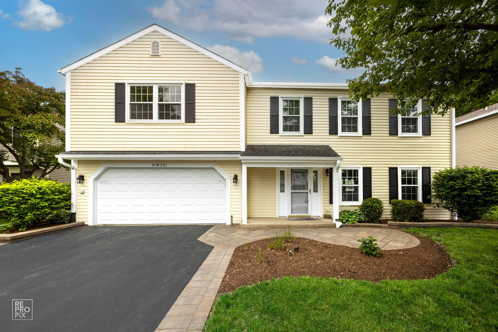 Property Photo: 30W251 Mack Road IL 60555