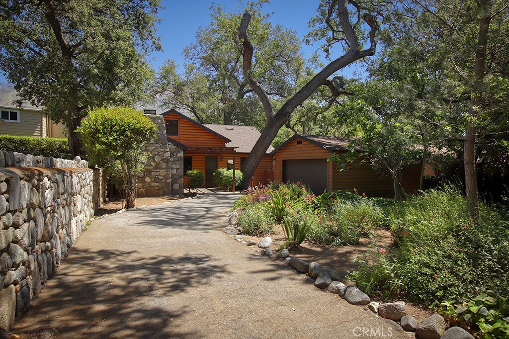 Property Photo: 2057 Oakwood Street CA 91104