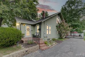 Property Photo: 808 N Geyer Road MO 63122