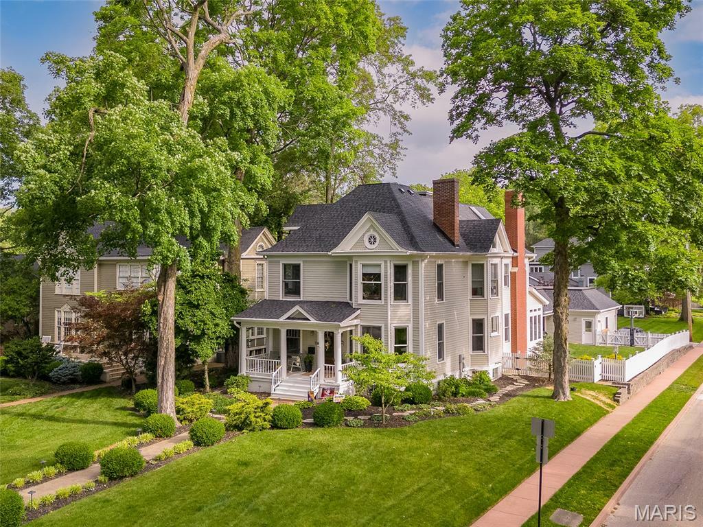 Property Photo: 801 Saint Louis Street IL 62025