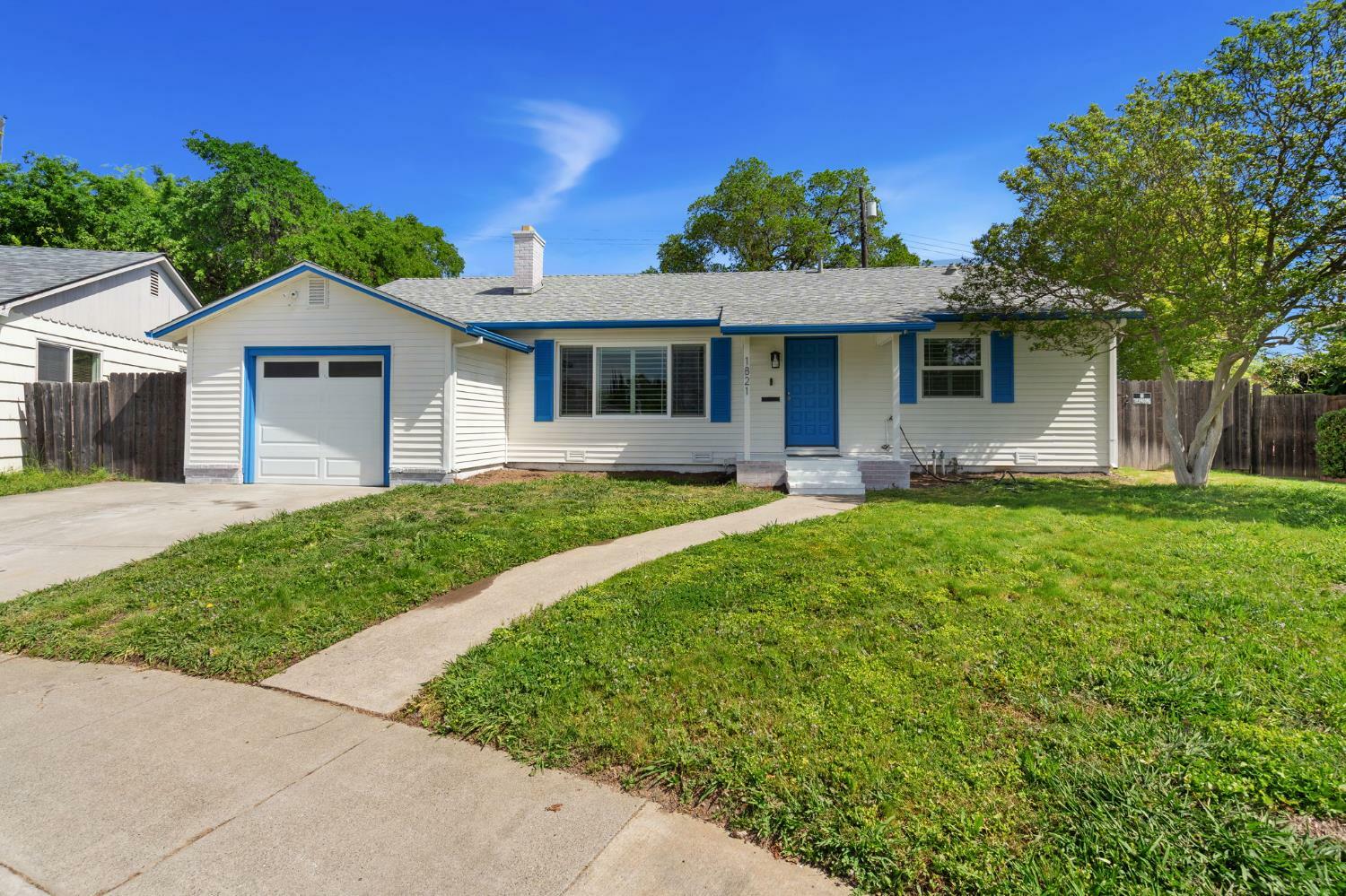 Property Photo: 1821 Opper Avenue CA 95822