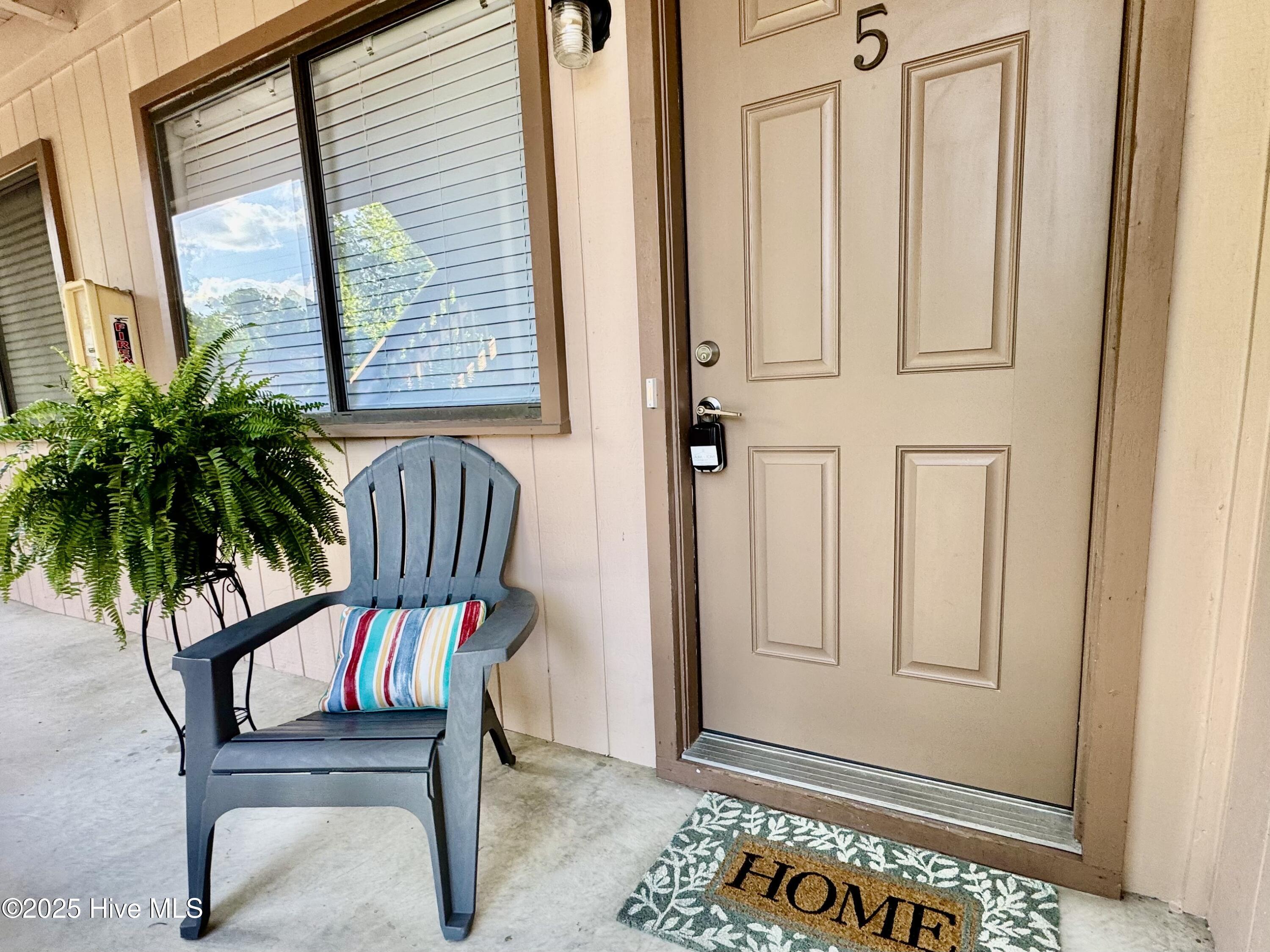 Property Photo:  522 S Kerr Avenue Apt 5  NC 28403 