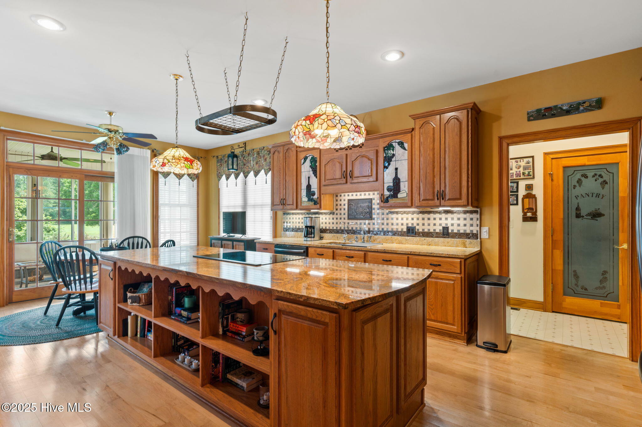 Property Photo: 567 Fairburn Court NW NC 28467