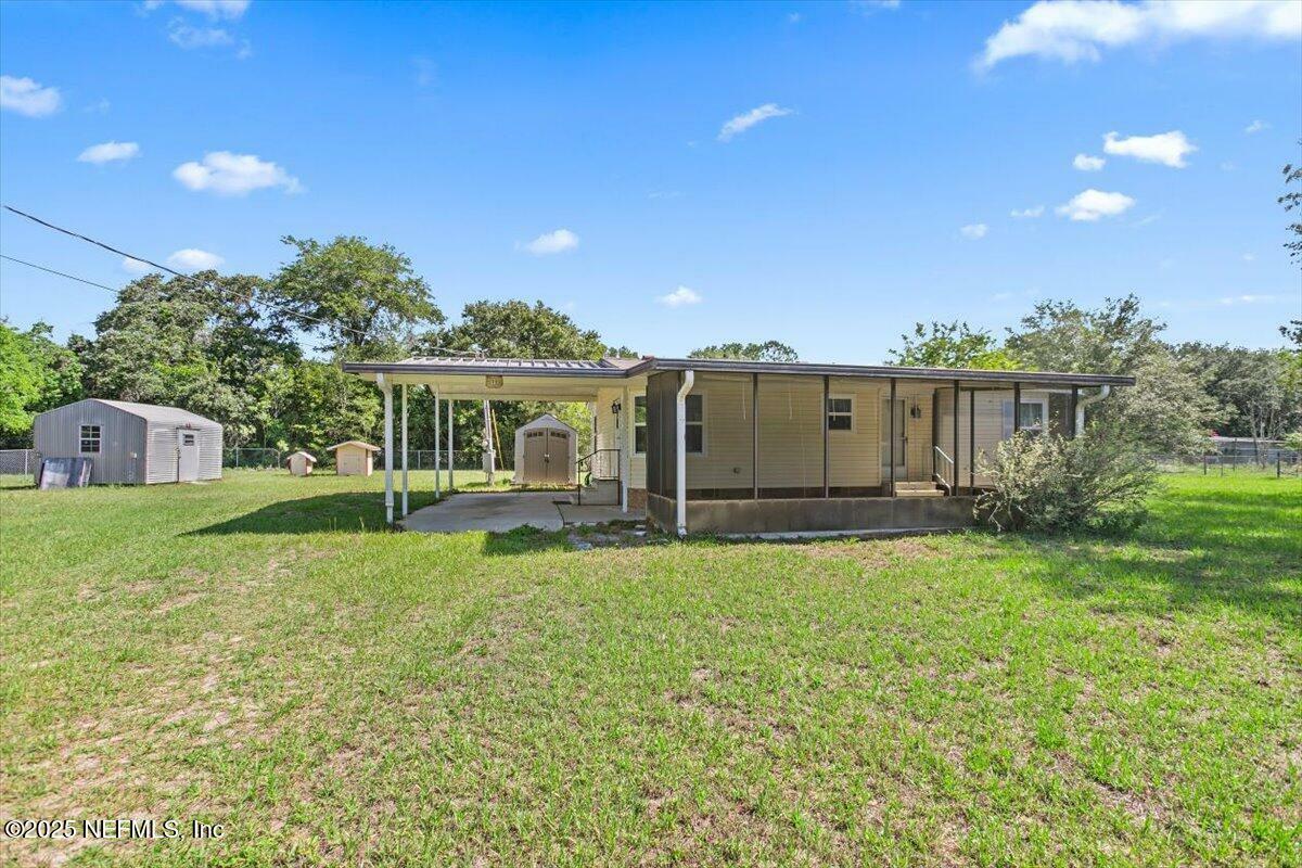 Property Photo: 118 Frontier Drive FL 32189