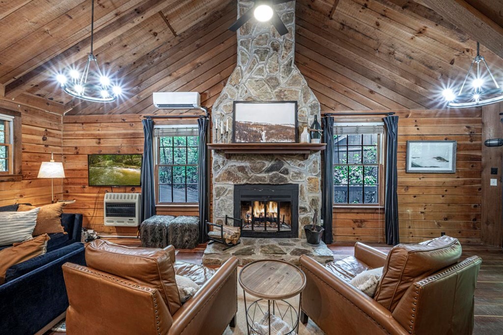 Property Photo: 240 Donna Lee Lane GA 30559