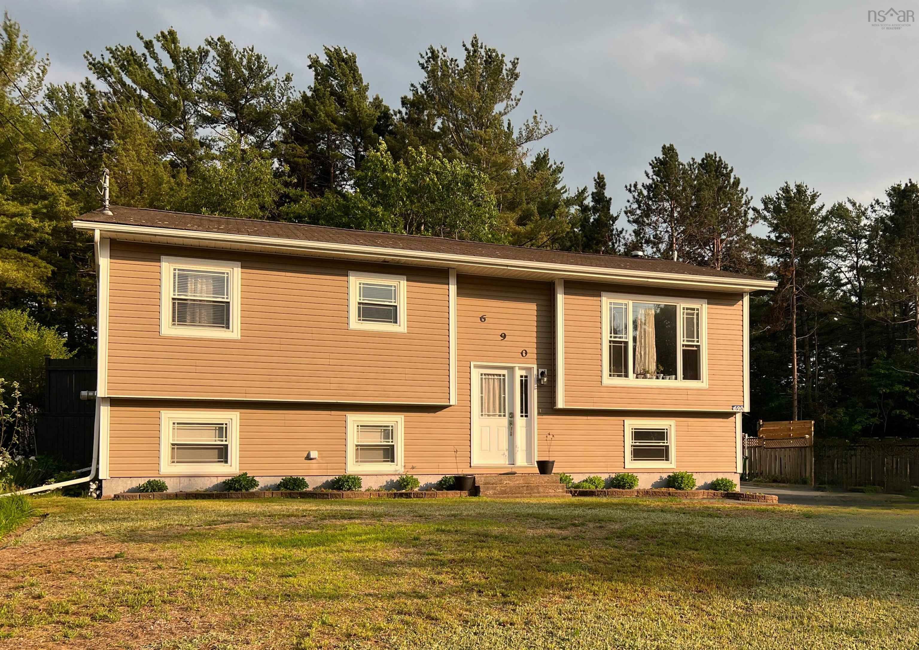 Property Photo: 690 Balser Drive Ravenwood Subdivision NS B0P 1R0