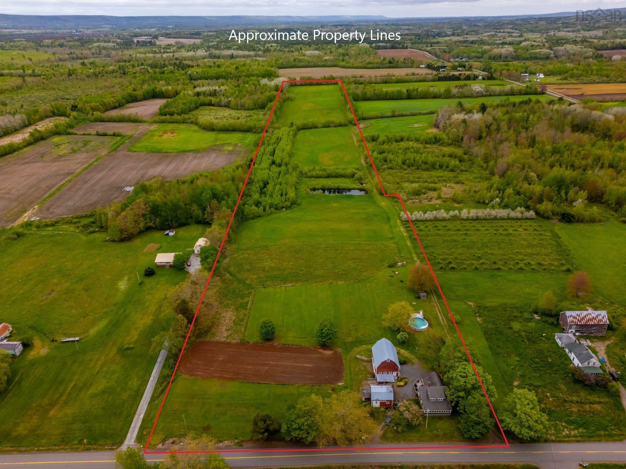 Property Photo: 6994 Aylesford Road NS B0P 1C0