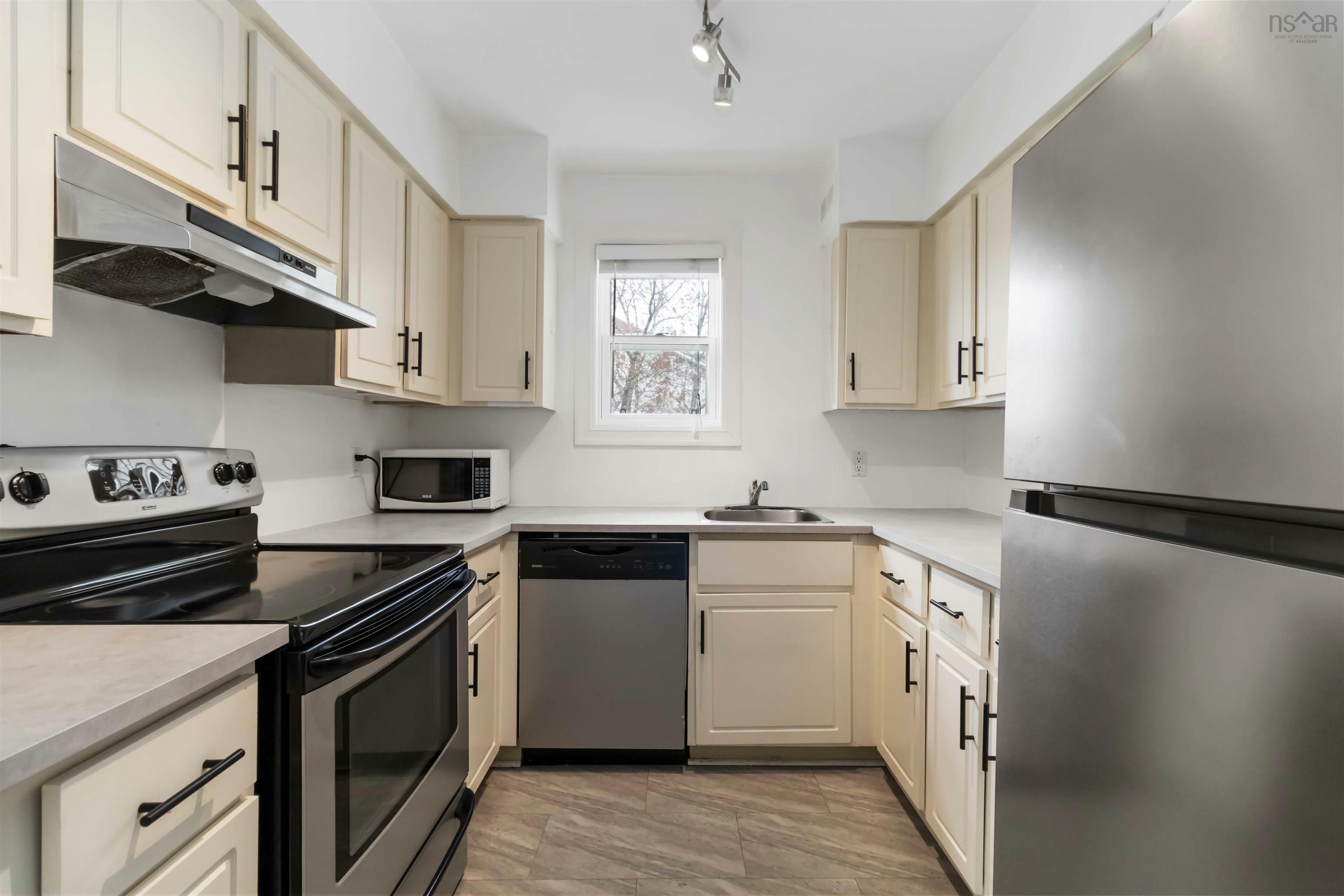 Property Photo: 204 182 Farnham Gate Road NS B3M 4C4
