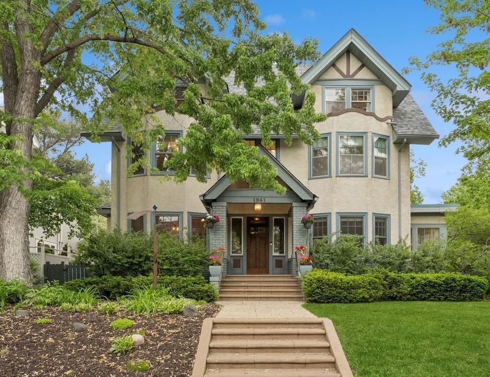 Property Photo: 1941 James Avenue S MN 55403