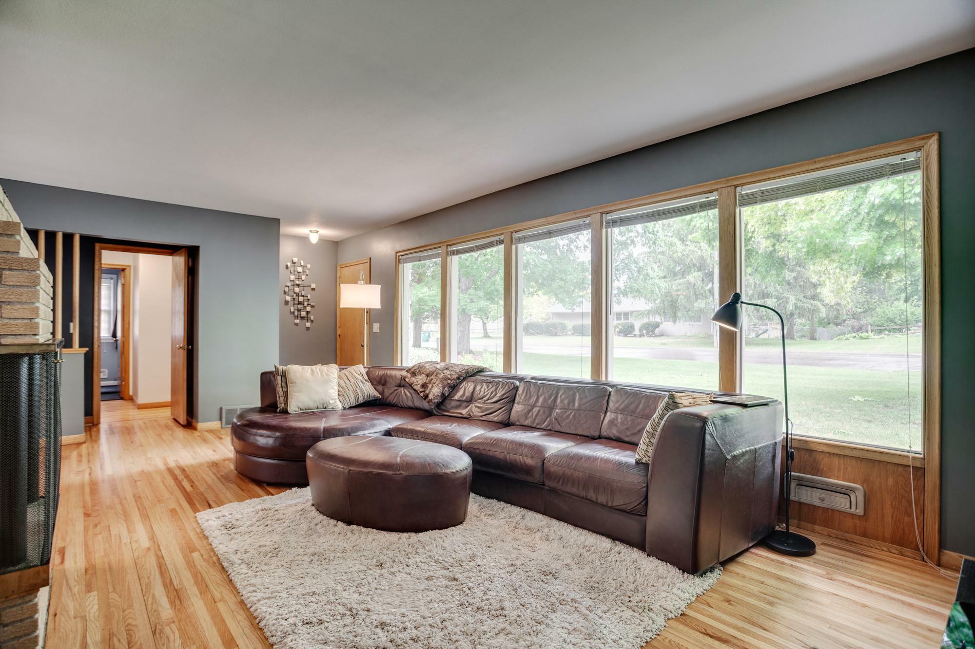 Property Photo:  1030 Idaho Avenue N  MN 55427 