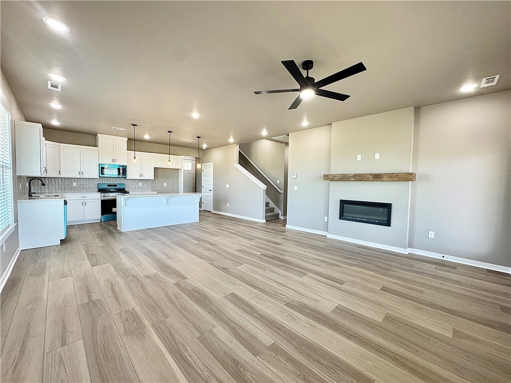 Property Photo: 6009 SW Coywolf Street AR 72713