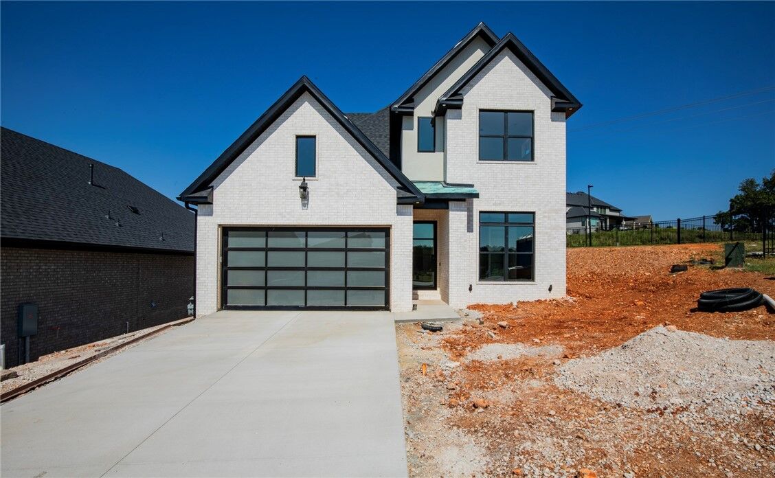 Property Photo: 4504 S Fieldcrest Terrace AR 72758