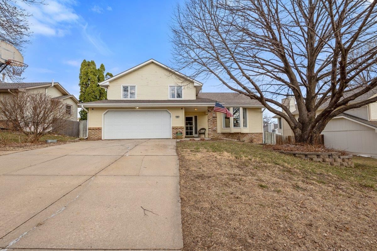 Property Photo:  926 Iron Road  NE 68046 