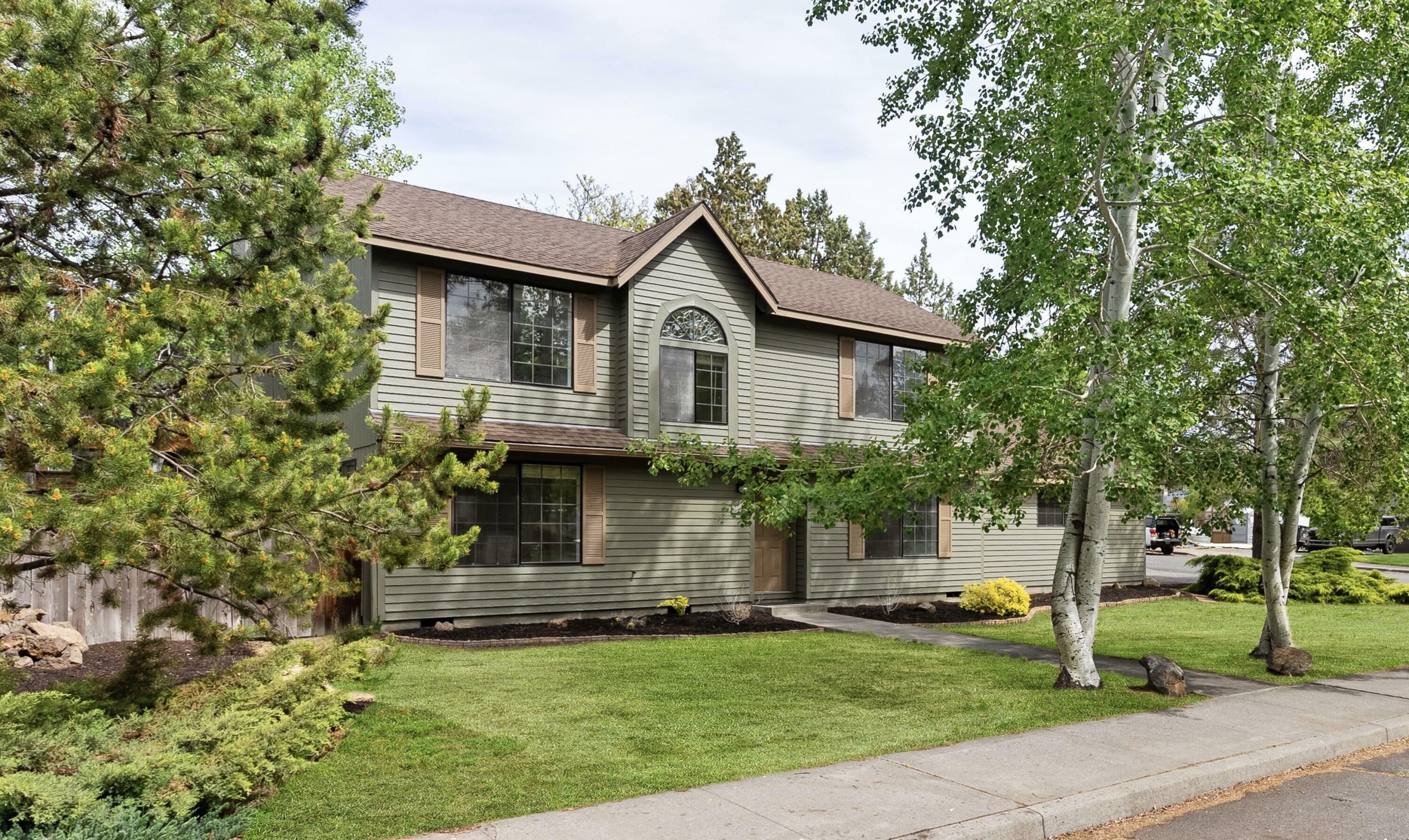 Property Photo: 1801 NE Yellowstone Lane OR 97701