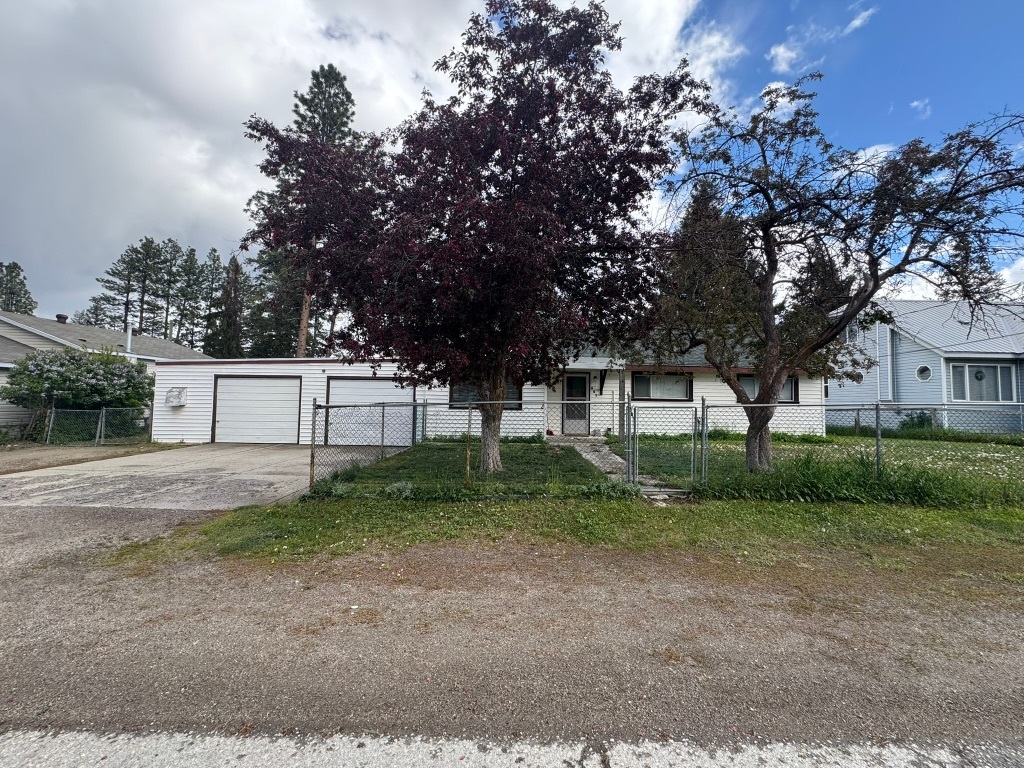 Photo de la propriété: 222 Billiter Avenue BC V0X 1W0