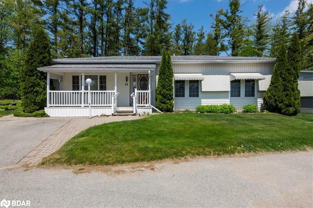 Property Photo: 18 Riverview Circle ON L9S 1M2