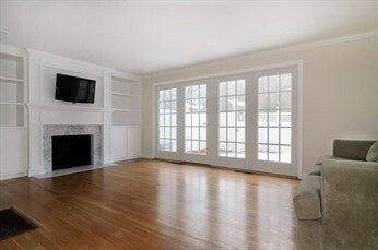 Property Photo: 11 Oak St 52 MA 02482