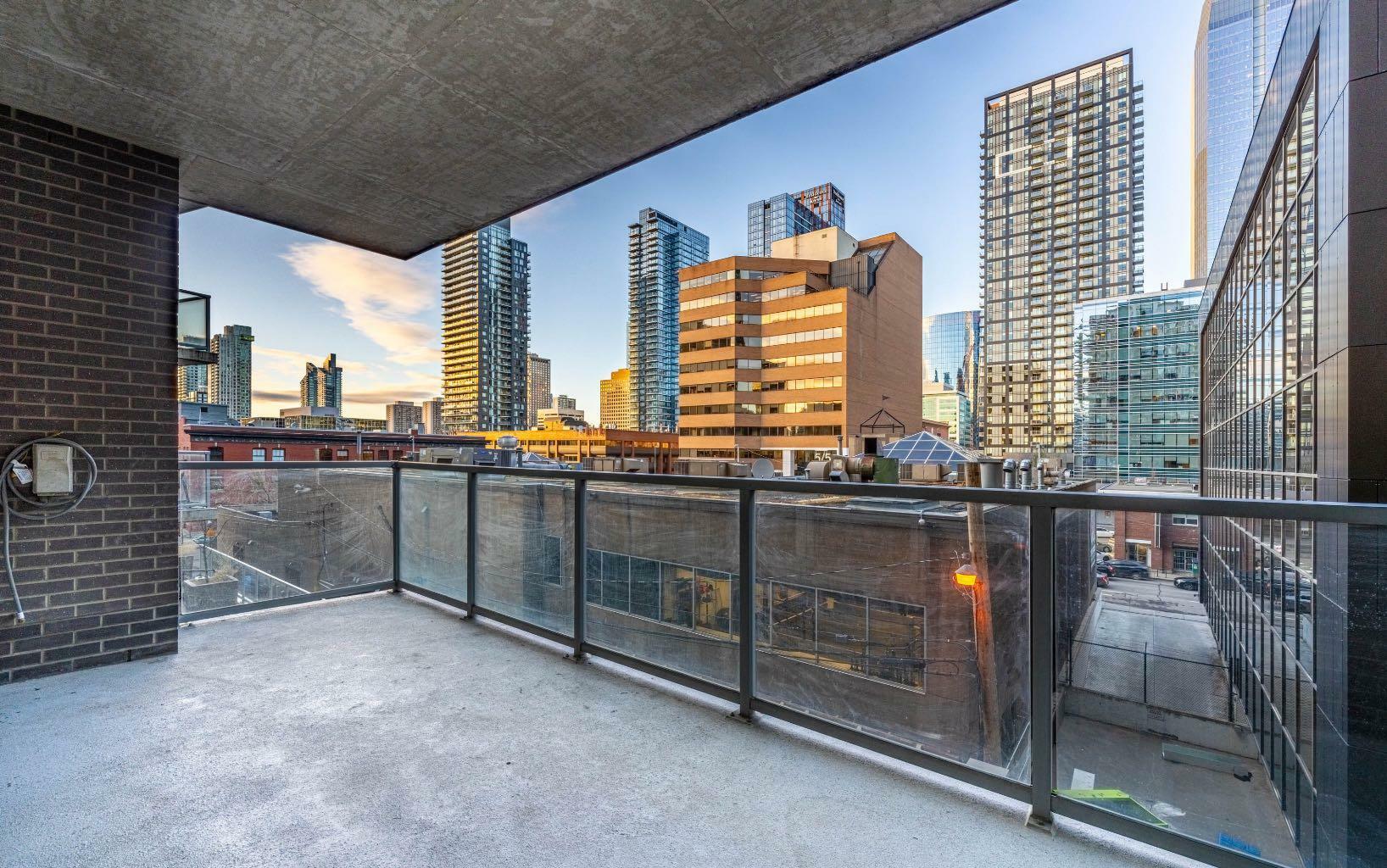 Property Photo: 530 12 Avenue SW 303 AB T2R 0B1