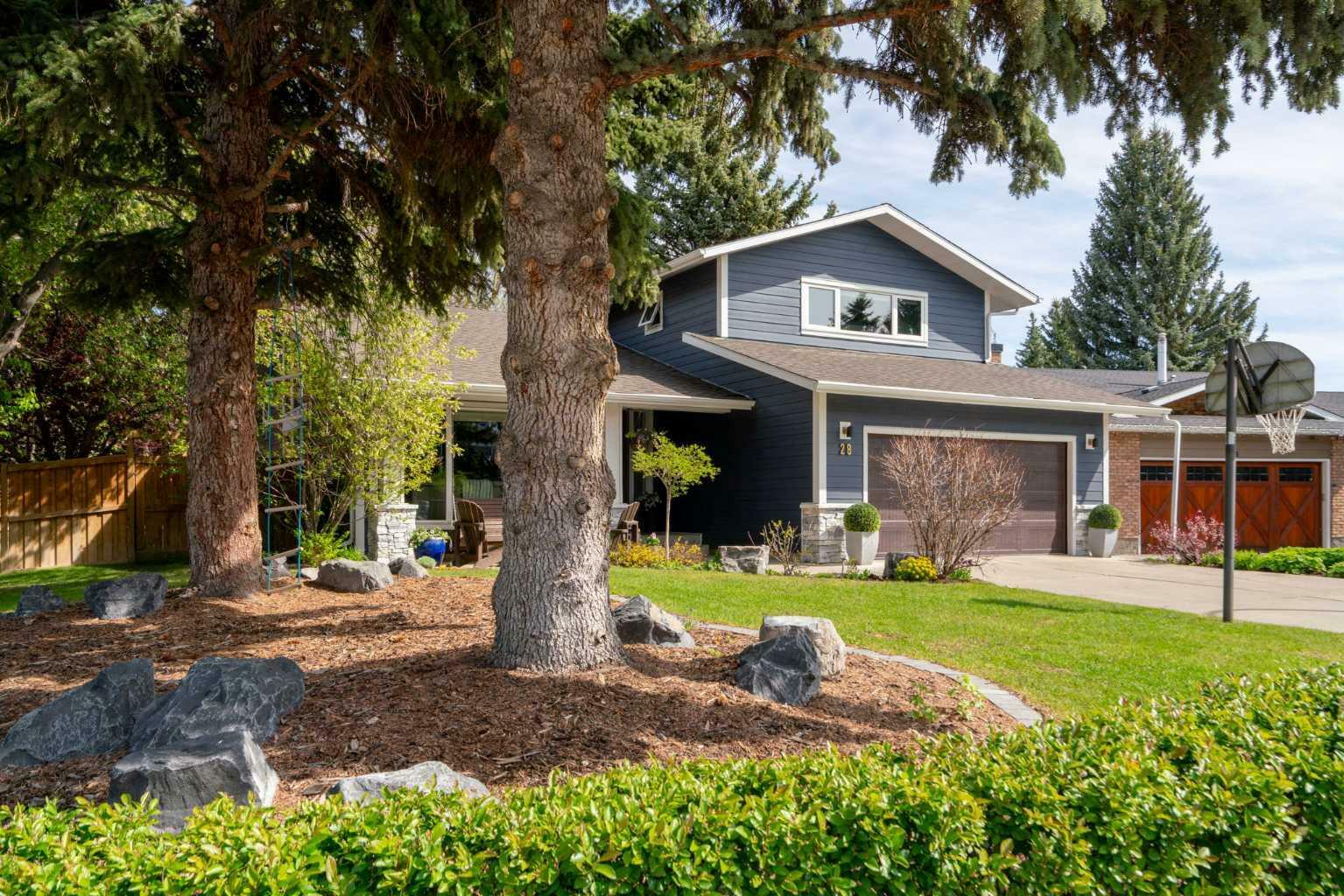 28 Lake Placid Bay SE  Calgary AB T2J 5A6 photo