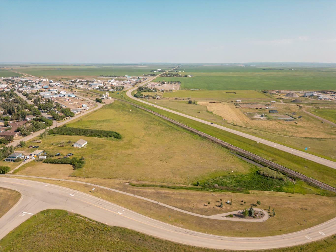 Property Photo: 720 1 Avenue S AB T0L 2B0
