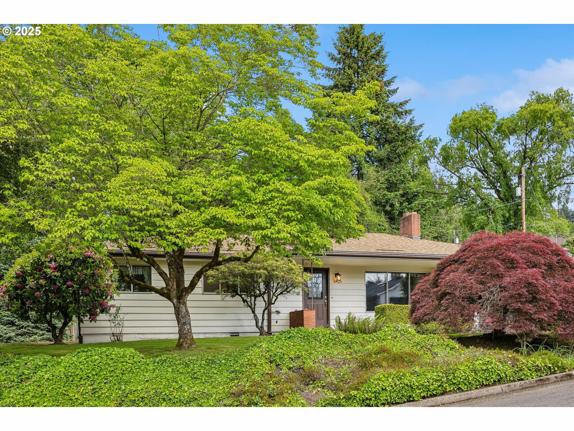 Property Photo: 3425 SW Hamilton Ct OR 97239