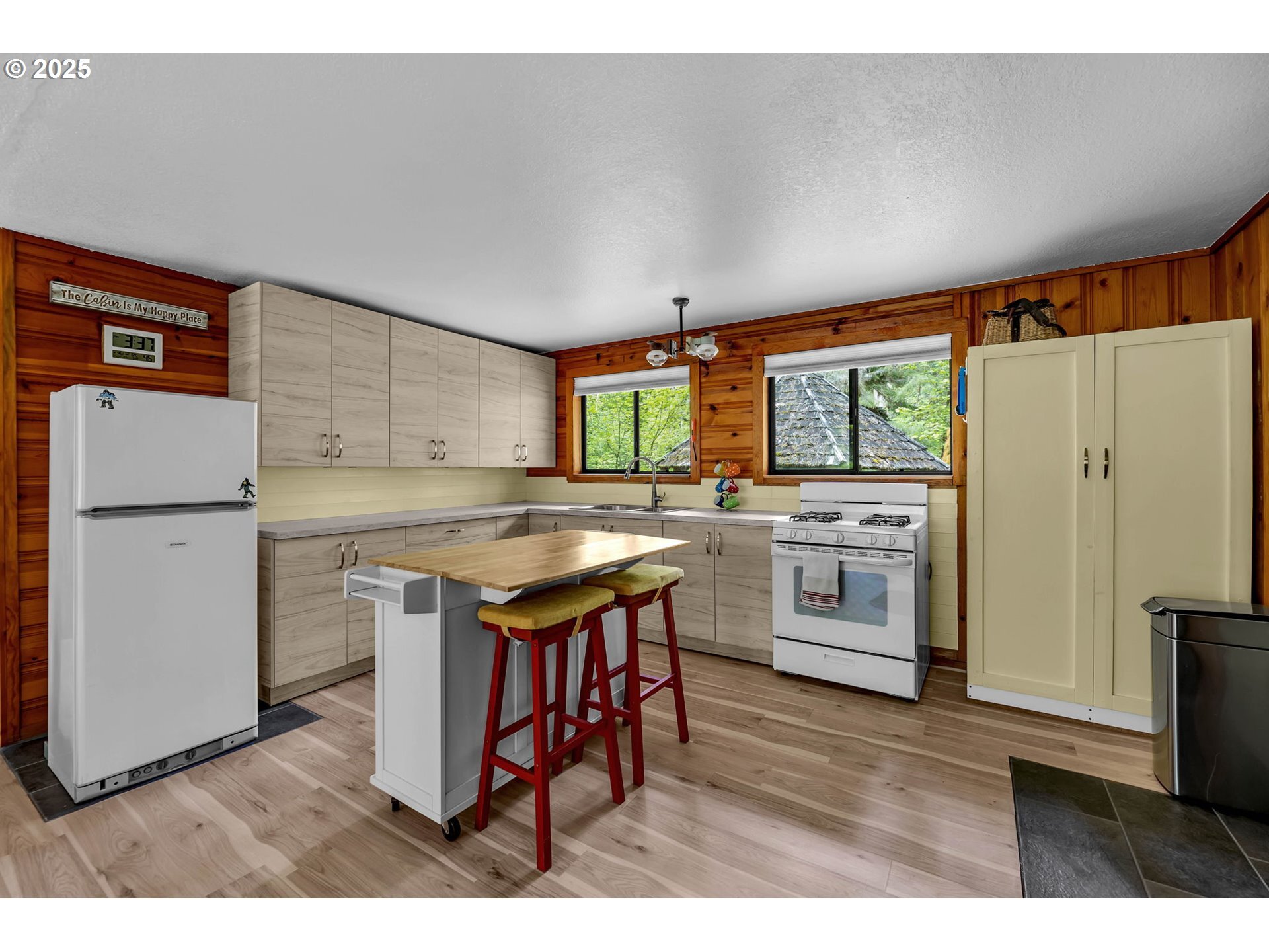 Property Photo: 47 Govt Mineral Springs WA 98610
