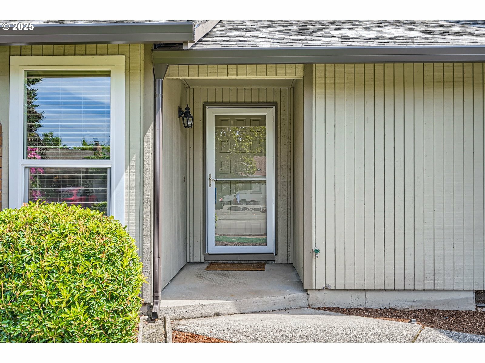 Property Photo: 14905 SE Stevenson Dr WA 98683