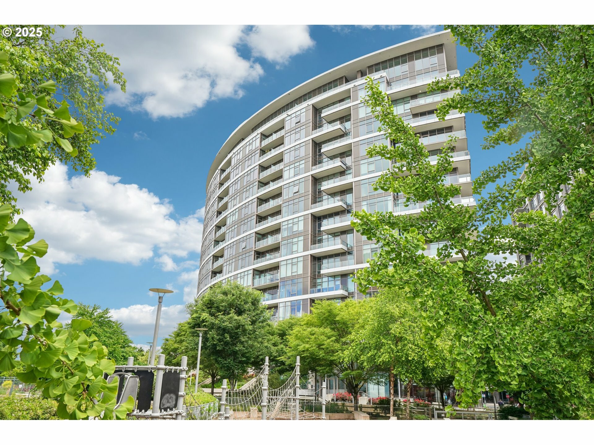 Property Photo: 949 NW Overton St 1108 OR 97209